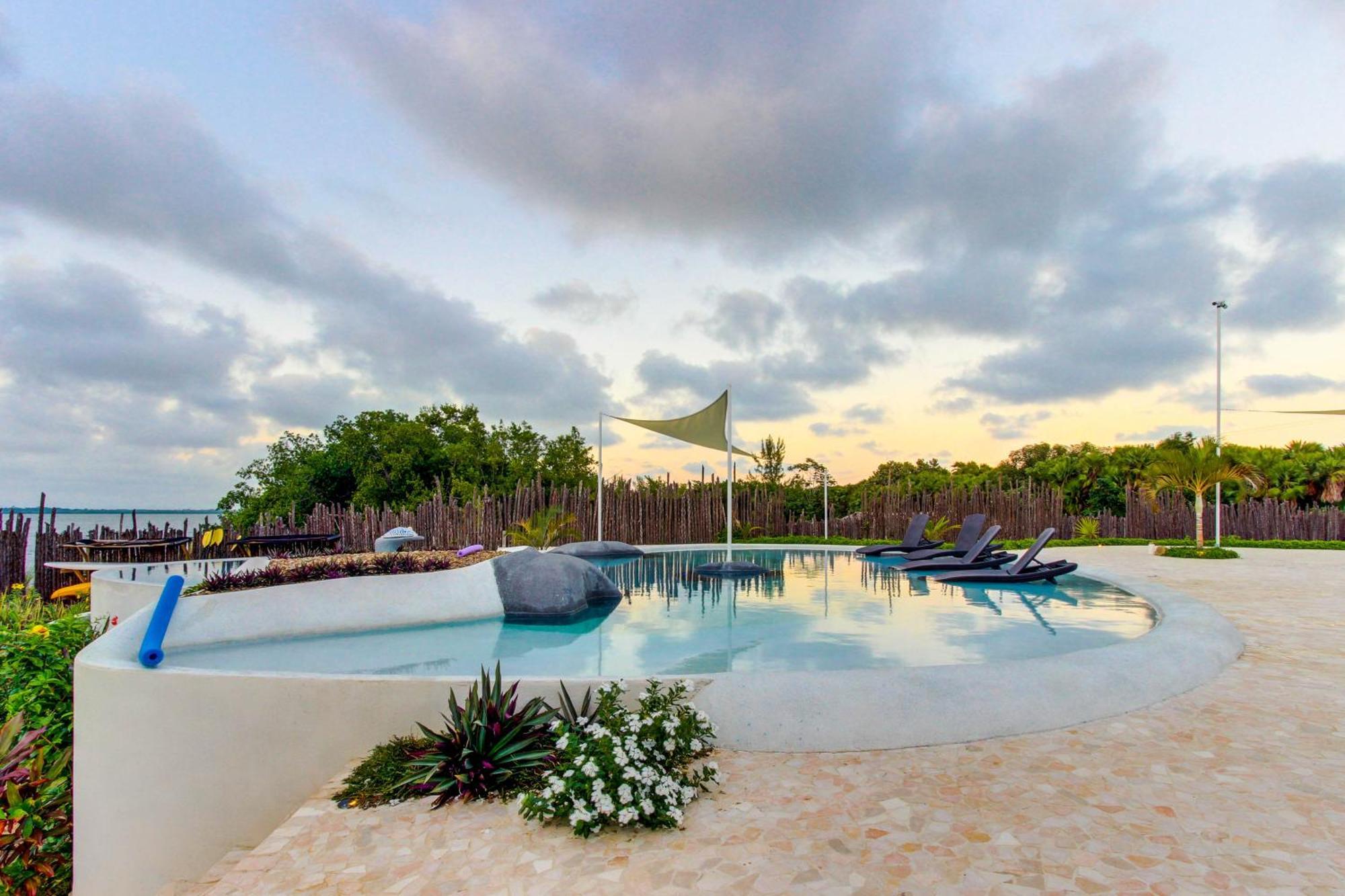 Swan Villas Maya Beach Zewnętrze zdjęcie